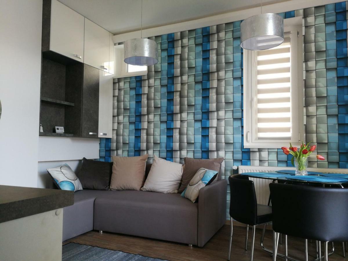 Class Apartment